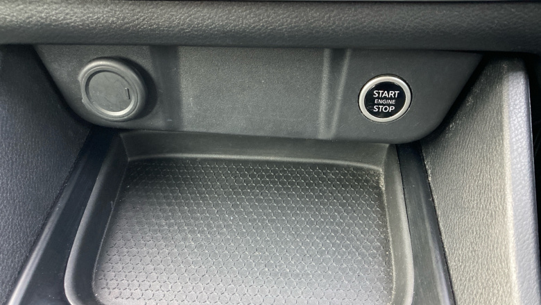 Nissan Qashqai 1.3 DiG-T MH 158 Acenta Premium 5dr Xtronic Petrol Hatchback